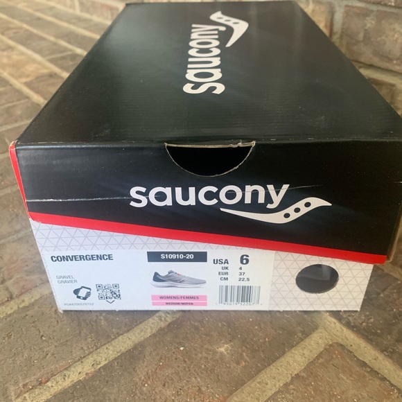 NIB Saucony Convergence Women’s. Size 6. Color gray. - Picture 8 of 8
